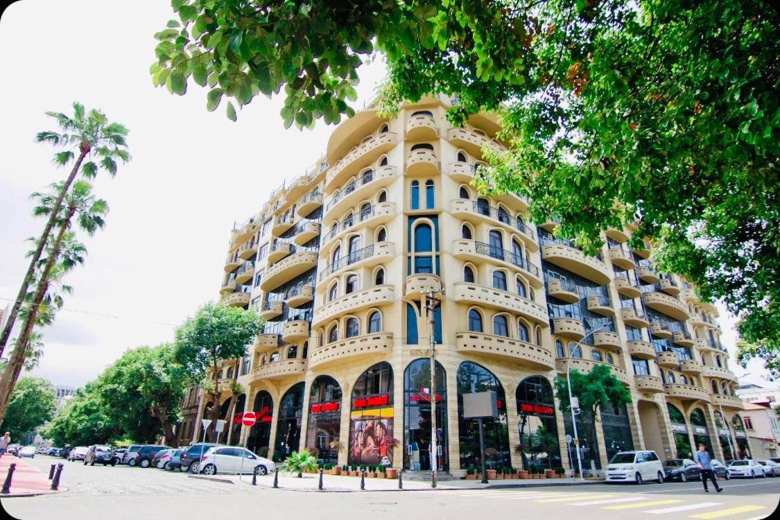 Ekaterine'S Apartments 바투미 외부 사진