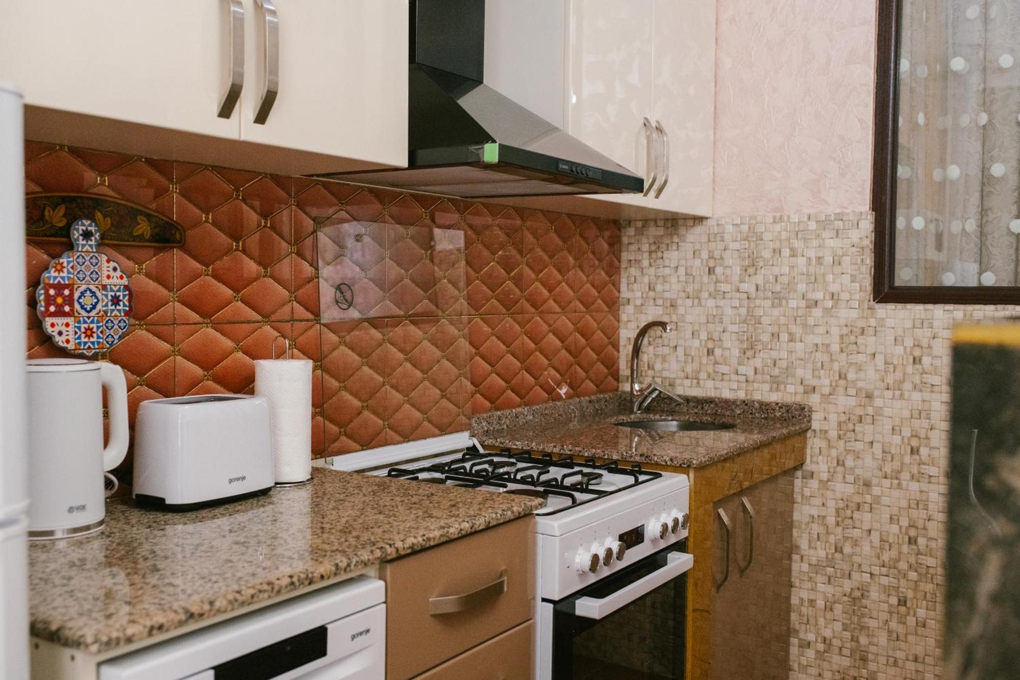 Ekaterine'S Apartments 바투미 외부 사진