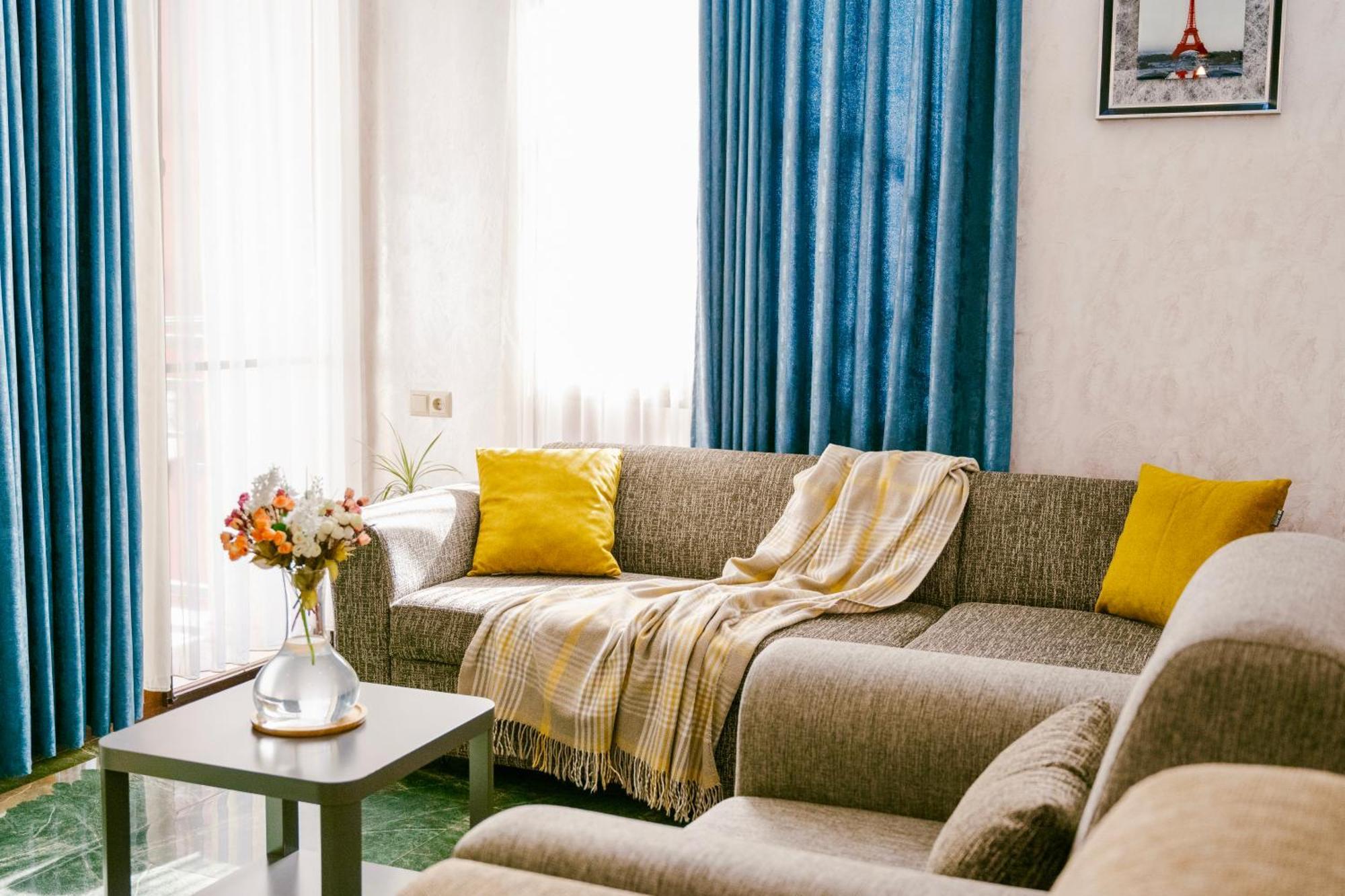 Ekaterine'S Apartments 바투미 외부 사진