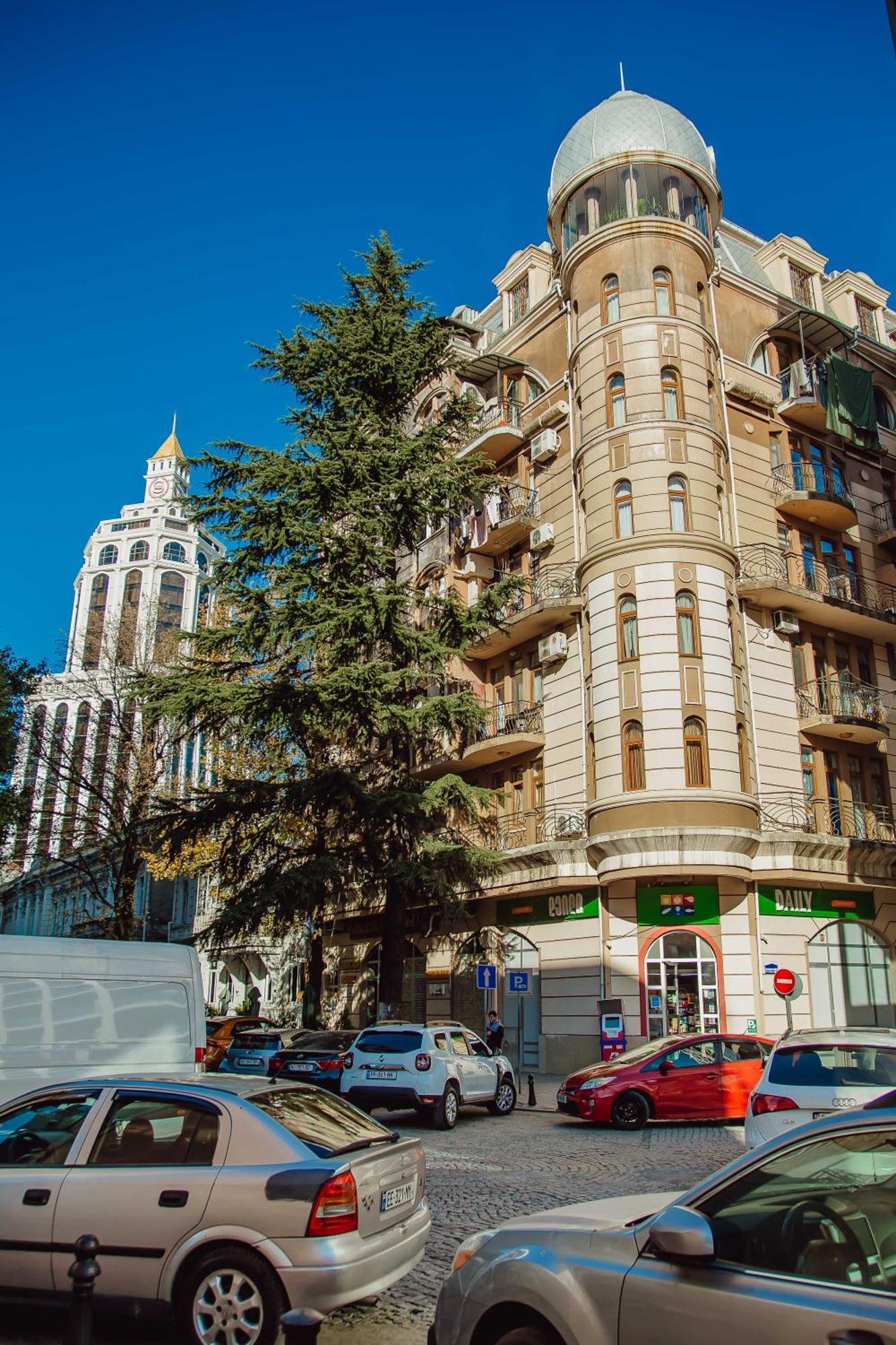 Ekaterine'S Apartments 바투미 외부 사진