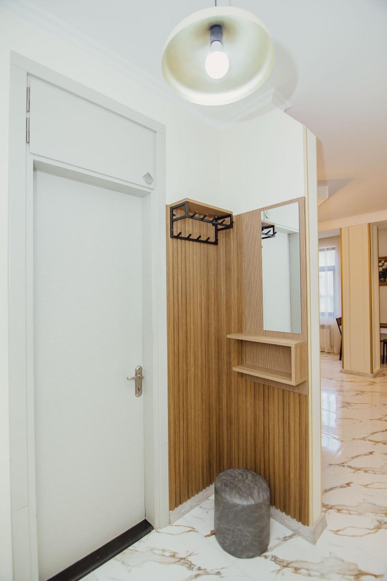 Ekaterine'S Apartments 바투미 객실 사진