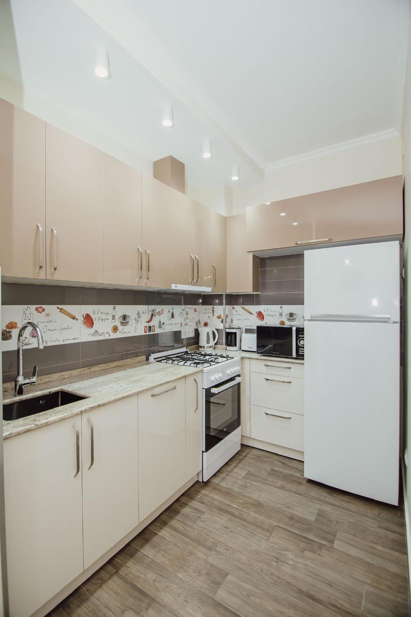 Ekaterine'S Apartments 바투미 외부 사진